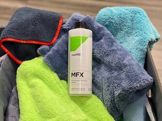 CARPRO MFX - BEZ VE PASTA SÜNGERİ YIKAMA ŞAMPUANI 1LT